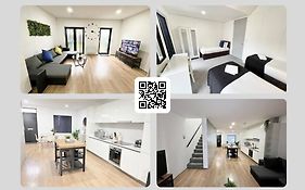 Large Townhouse 5 Beds With Two Parking Spaces - Manchester City Centre